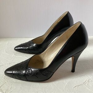 Vintage Bally black pumps with southwest flair size 6